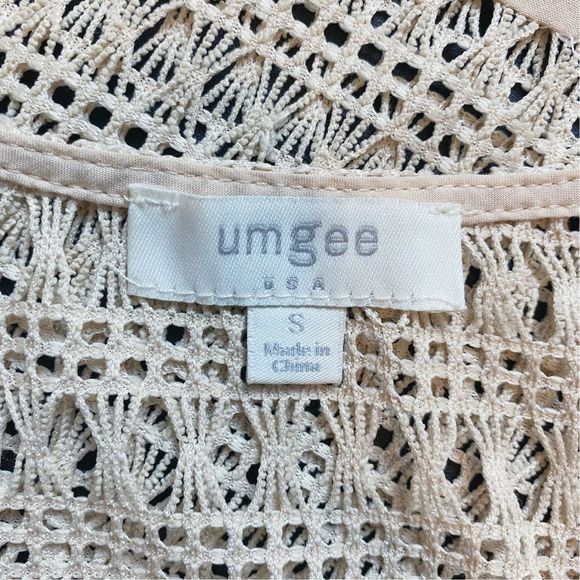 Umgee Boho Crochet Fringe Top - Size Small (Oversized) - Picture 4 of 4